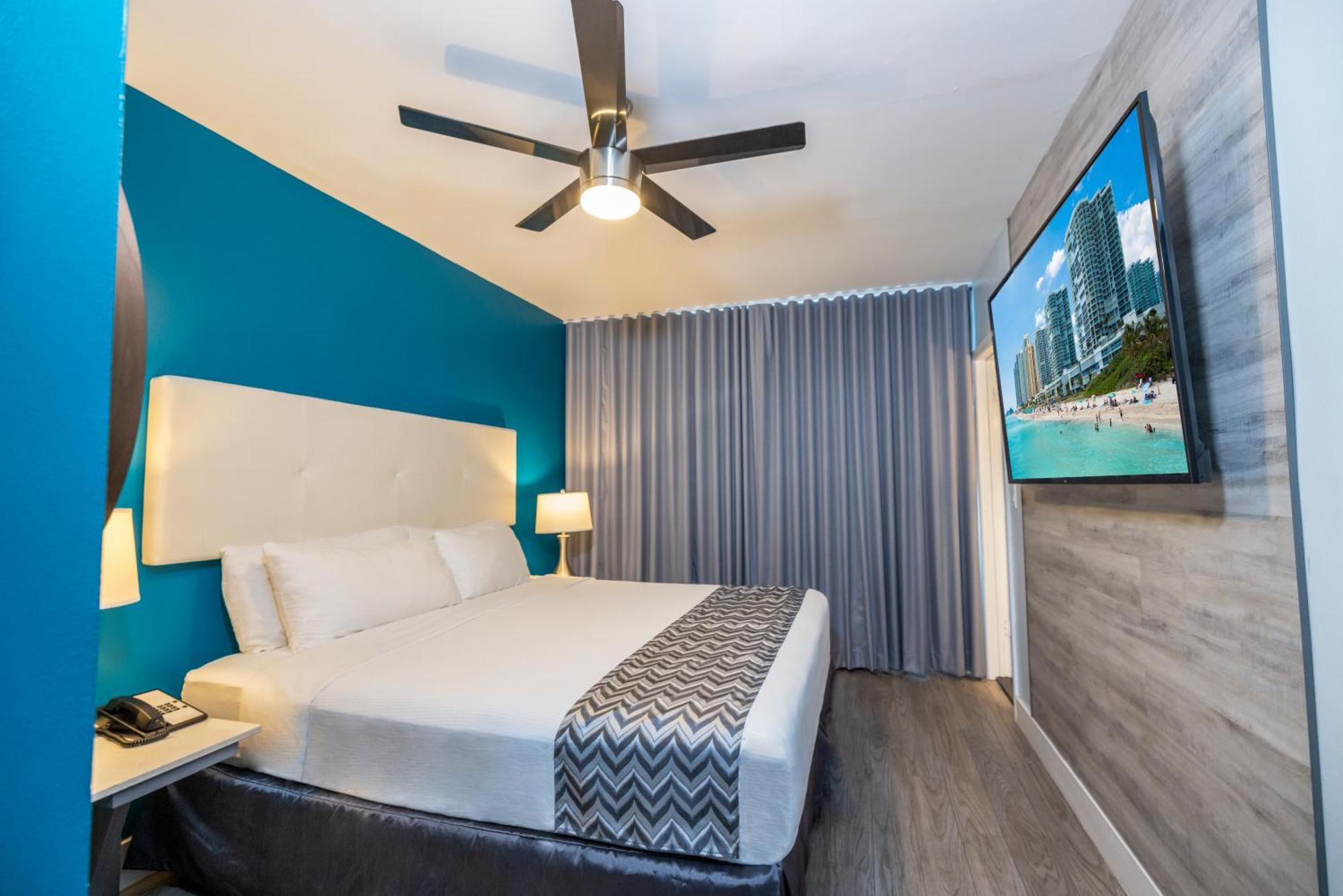 Deluxe King Room,1227214385:JPEG