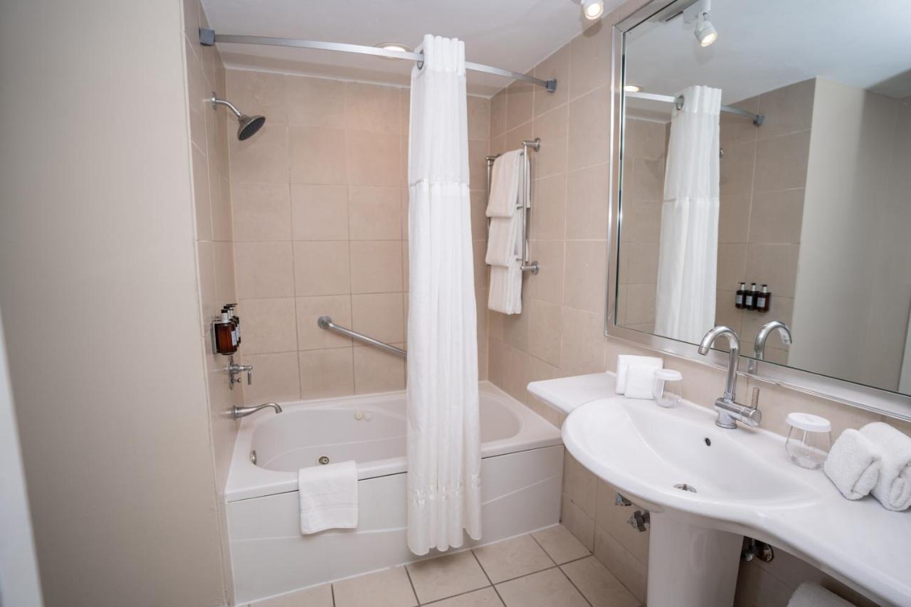 Sagamore Ocean Front Suite