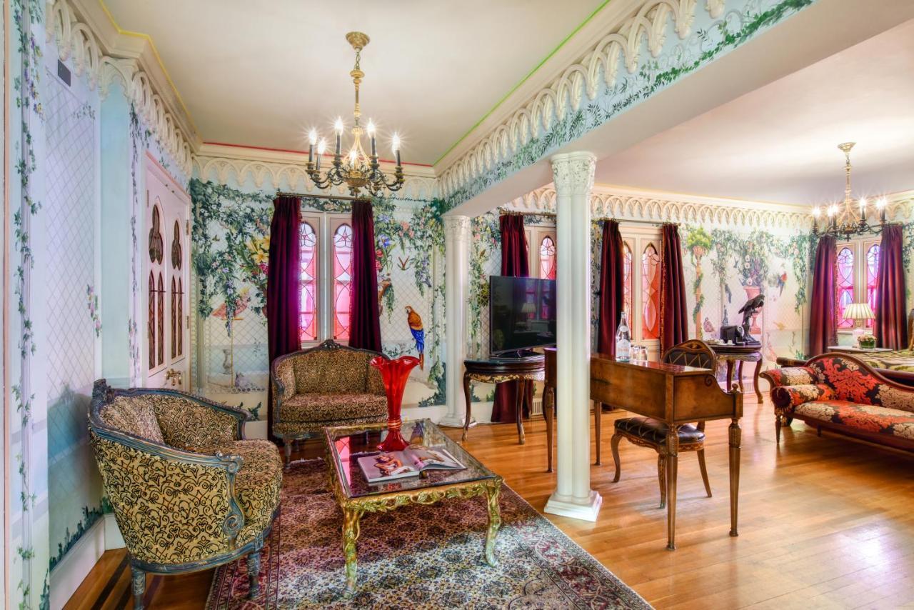 Exceptional Suite