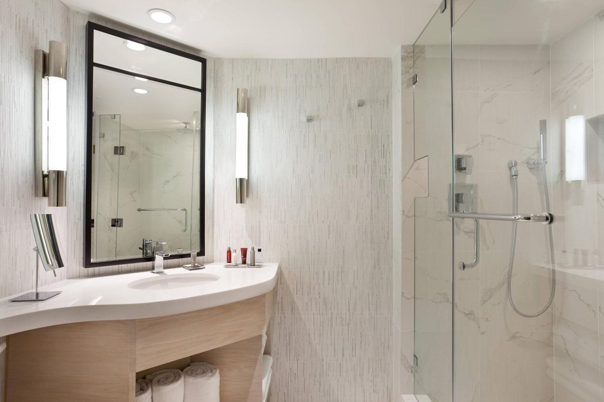 King Room with Ocean View and Balcony,1643153803:JPEG