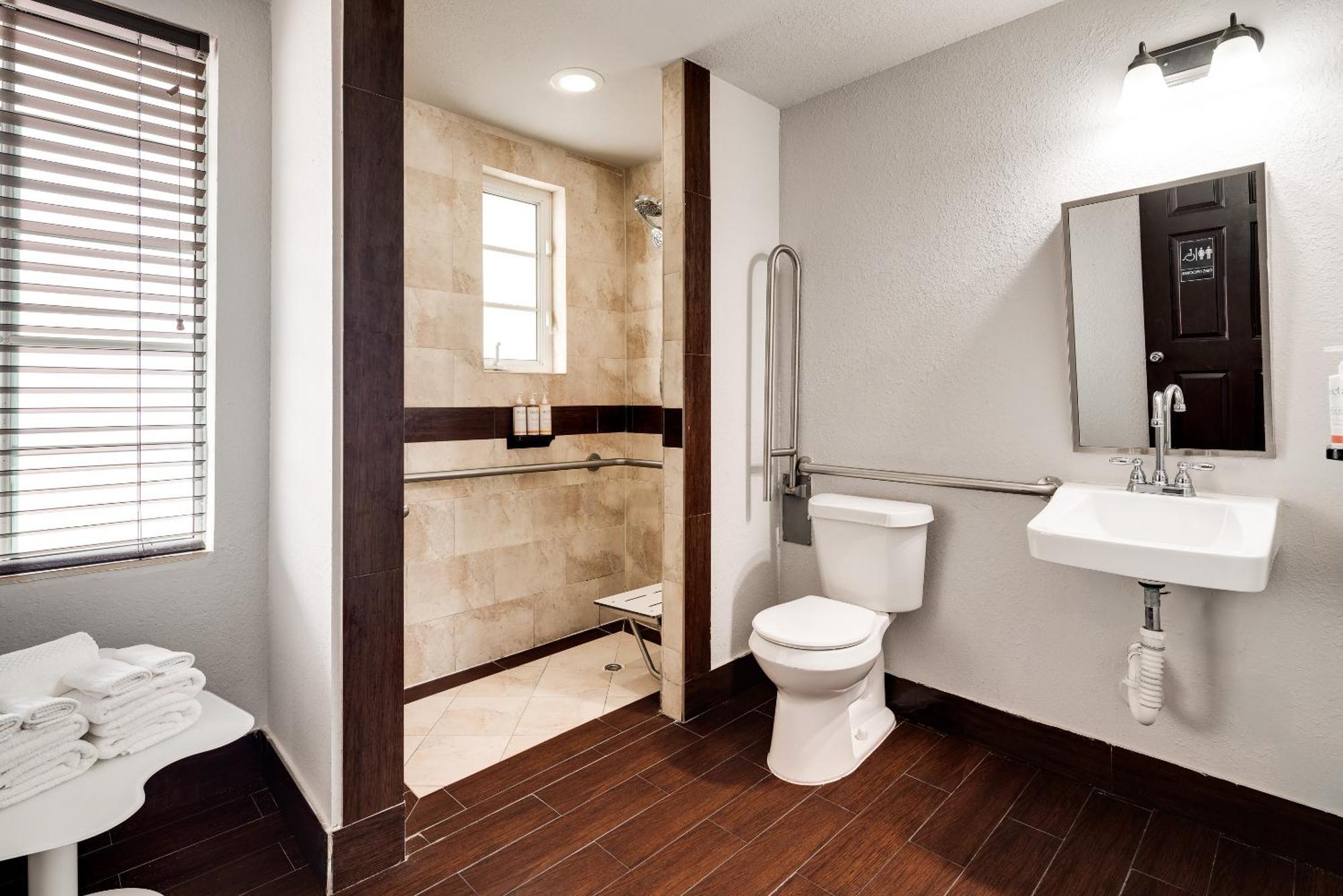 Accessible Studio Queen,1698907182:JPEG