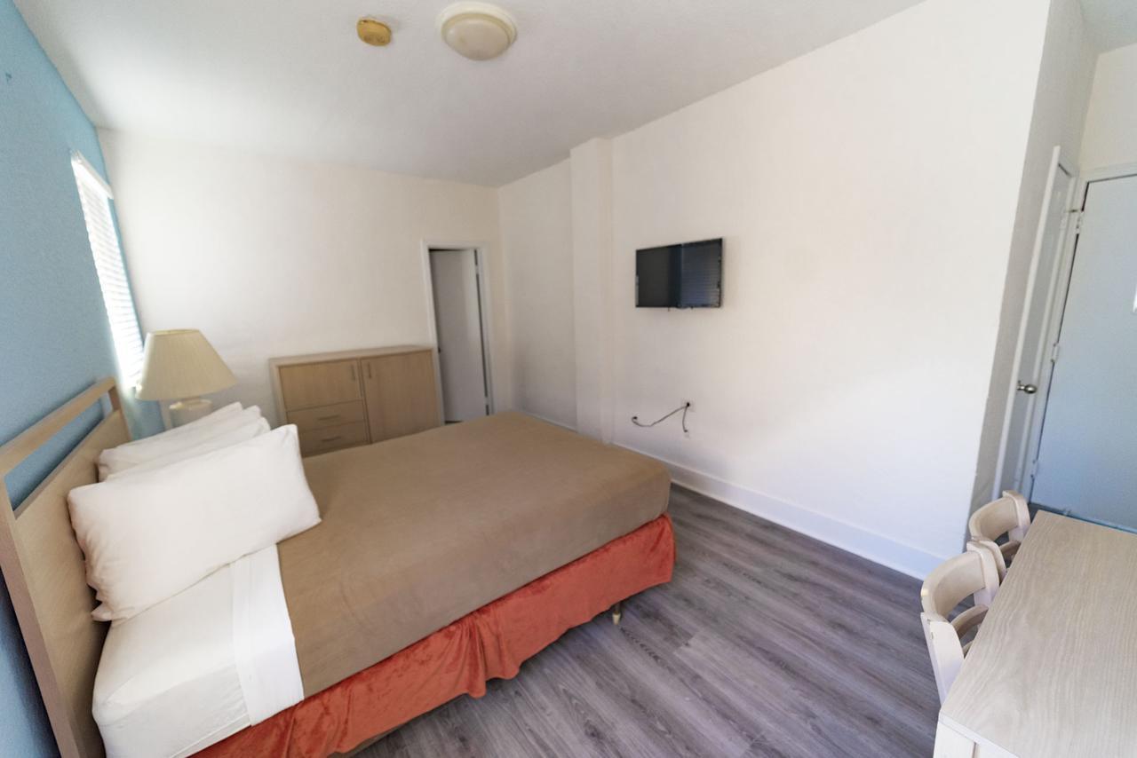 Quarto com Cama Queen-size