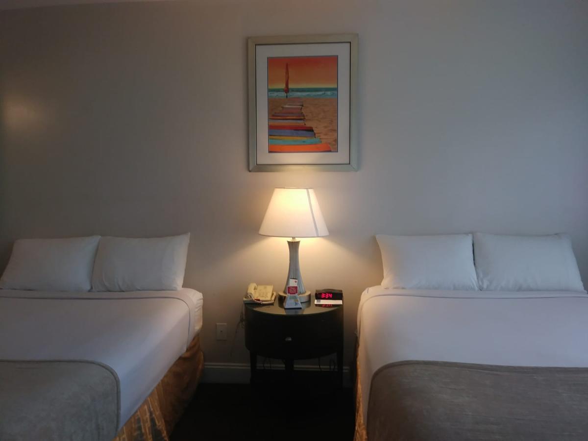 Habitación Doble Estándar con aparcamiento gratuito - 2 camas dobles