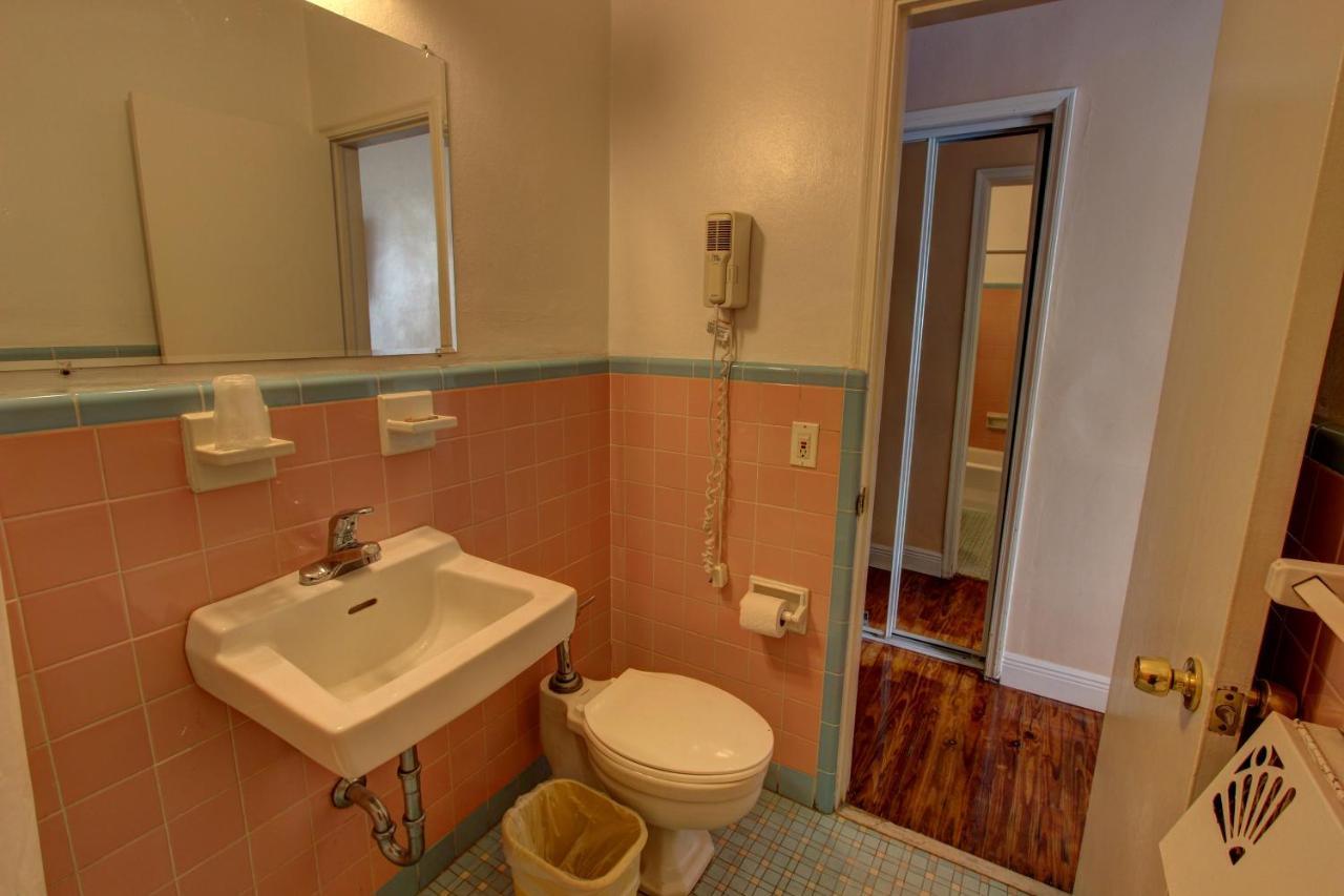 Standard  Room,727471963:JPEG