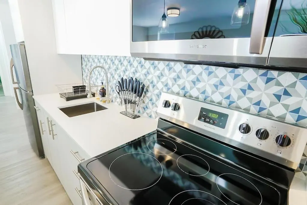 Special 1Br Apt 6Min Walk Miami Beach Pool Kitchen-1
