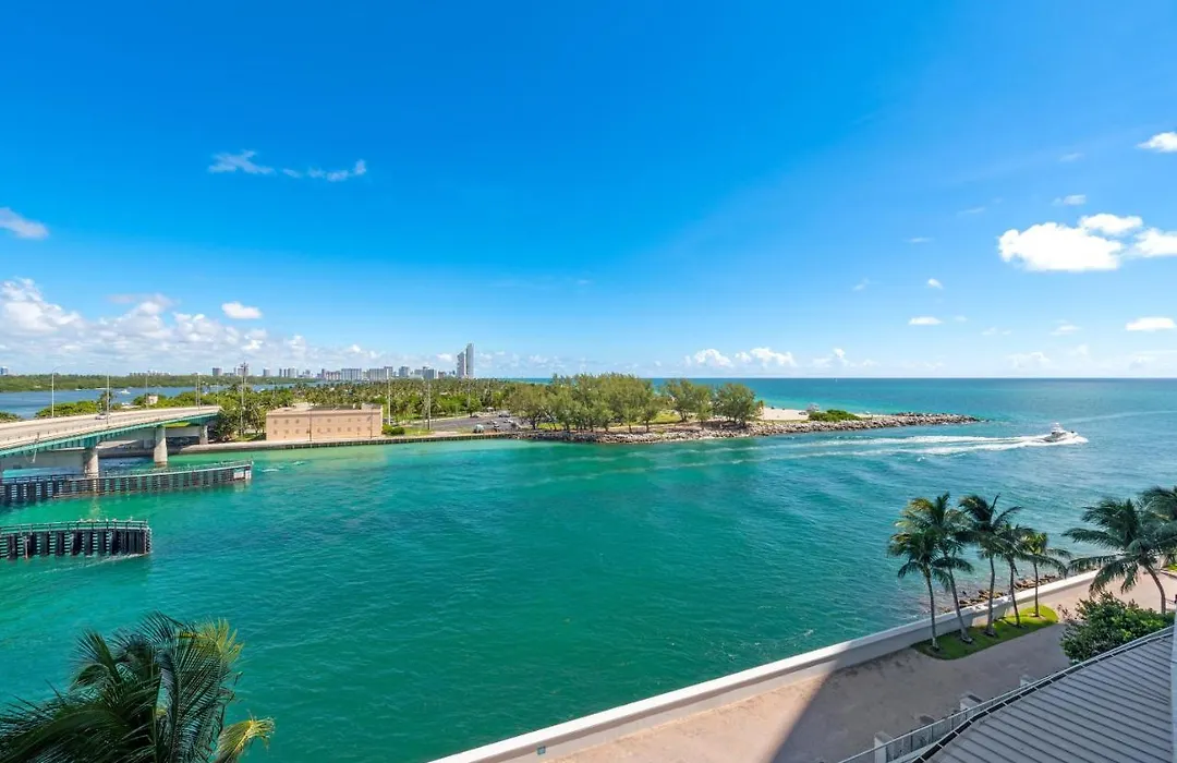 Beachfront Condo At The Ritz-Carlton -410-1