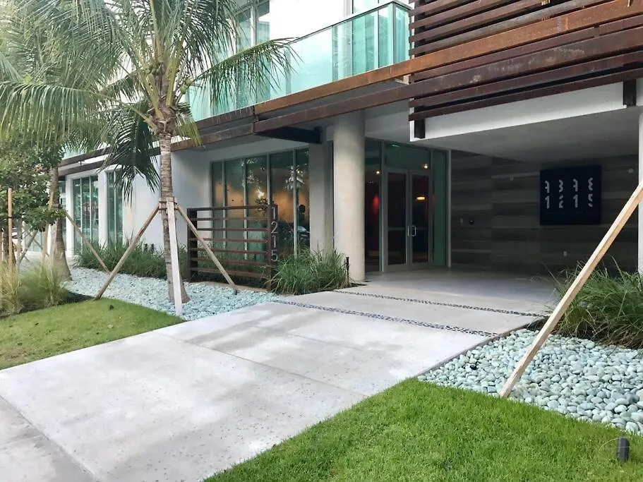 Modern Chic Apt In South Beach With Pool-1