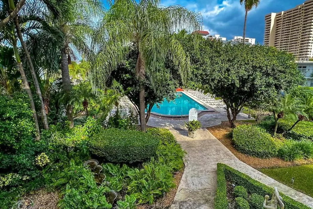 Mantell Plaza Apartments-1