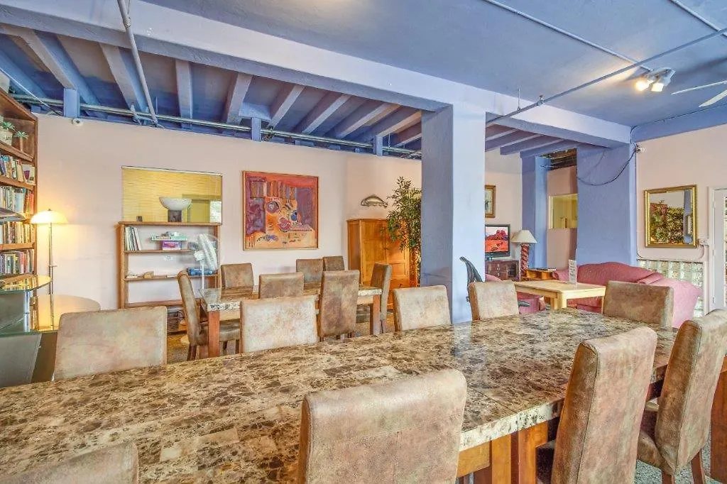 Mantell Plaza Apartments-1