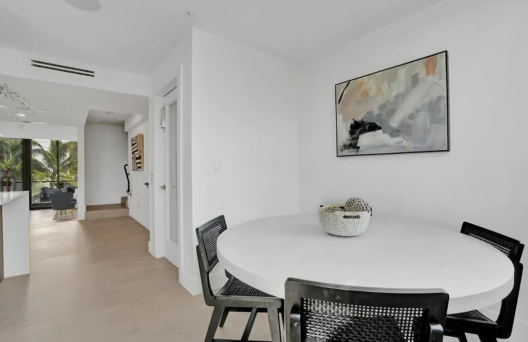Up East Townhomes By Nomada Residences-1