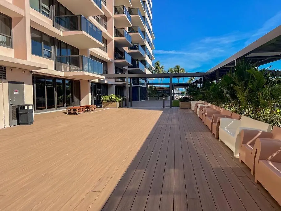 3 Bedroom Apt Ocean-Front Resort The Alexander-1