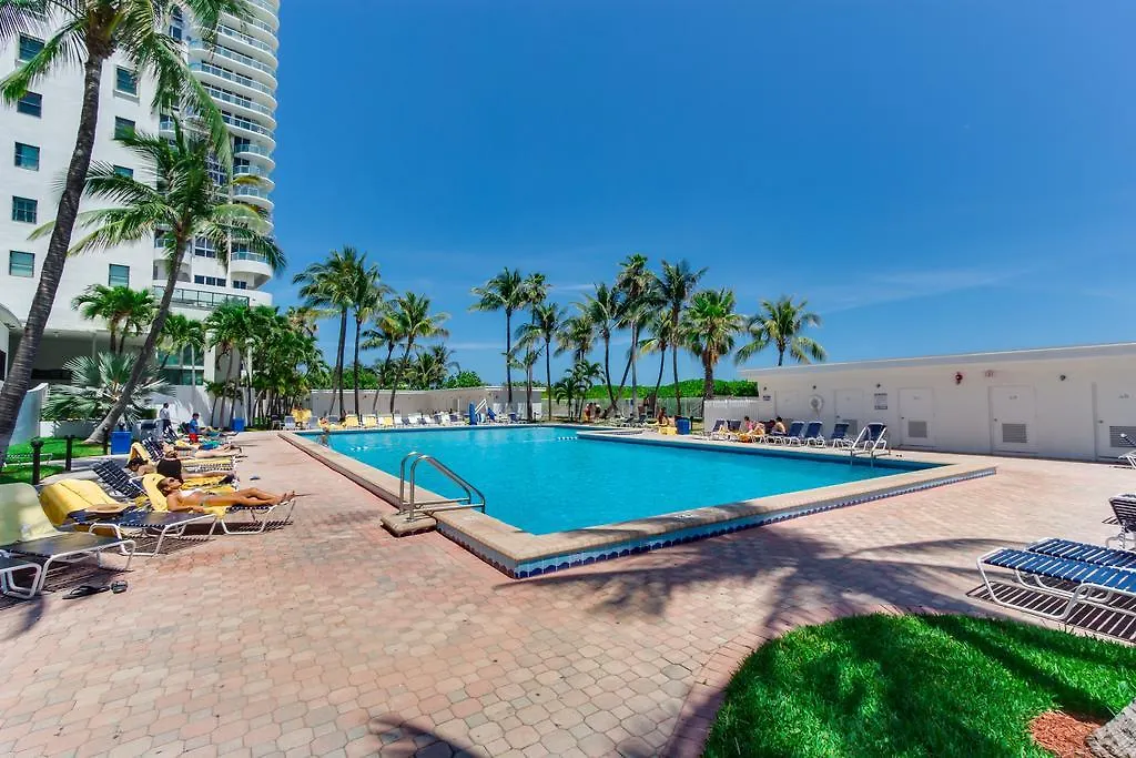 Oceanfront Studio Casablanca Miami Beach-1
