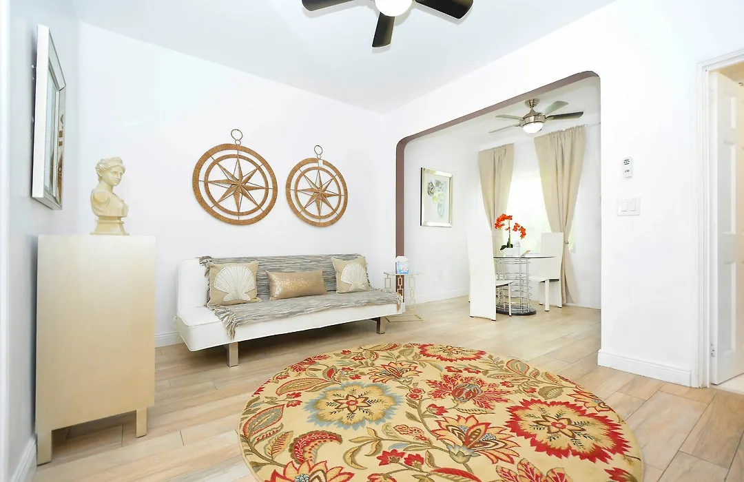 Sunrise Court Apartments-1