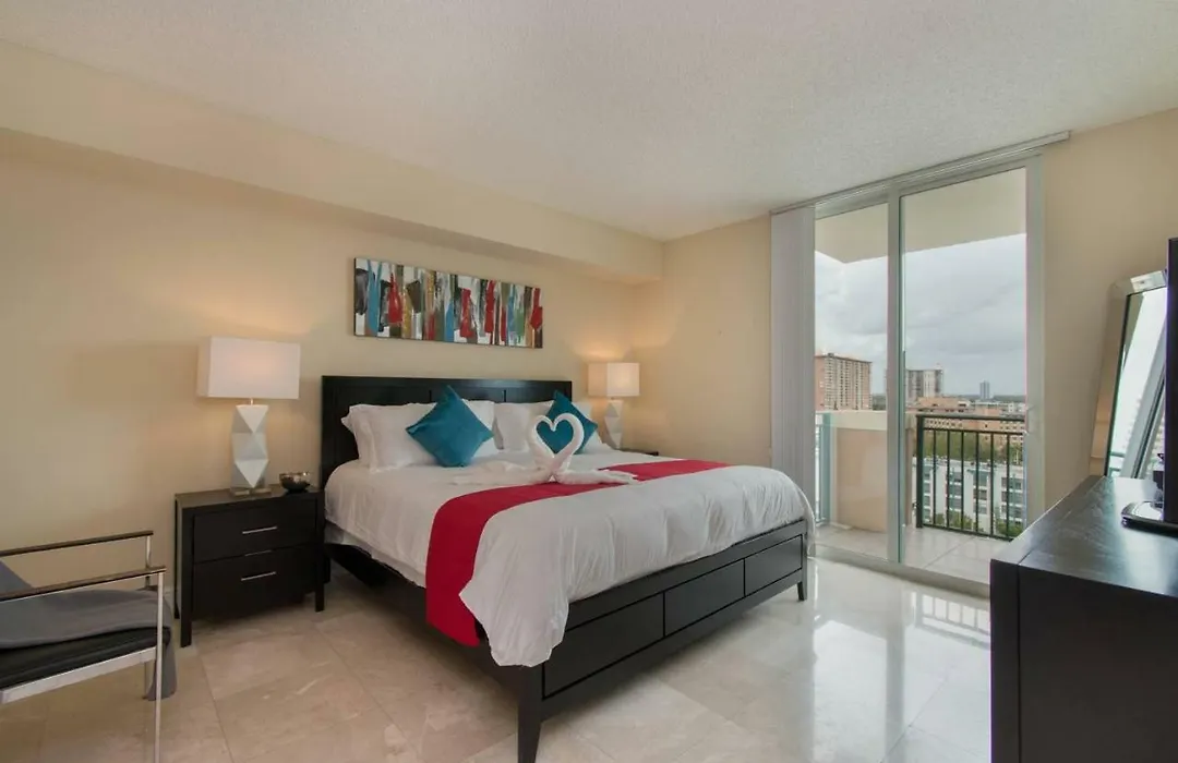 Stylish Modern 2Bd/2Bth Apt. Min To Beach-1