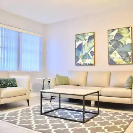 Miami'S Bayfront One-Bedroom Condo-2