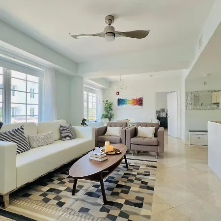 The Carlyle Oceanfront Luxe Condo Miami Beach-3