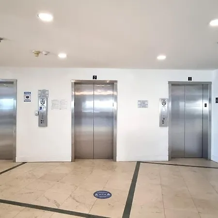 Miami Beach Suncoast Apartment I - Balcony Front Beach-3