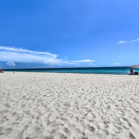 Oceanfront Miami Beach Studio With Beach Access-3