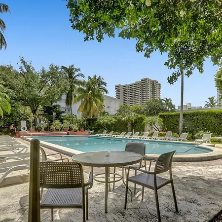Mantell Plaza Apartments-2