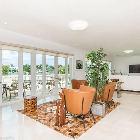 Waterfront Villa On Protected Cove-3