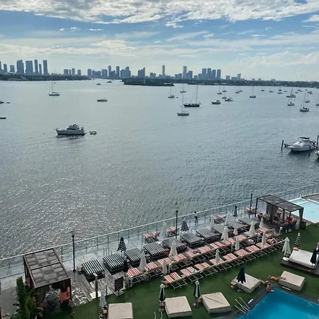 Bay View King Suite With Balcony-2