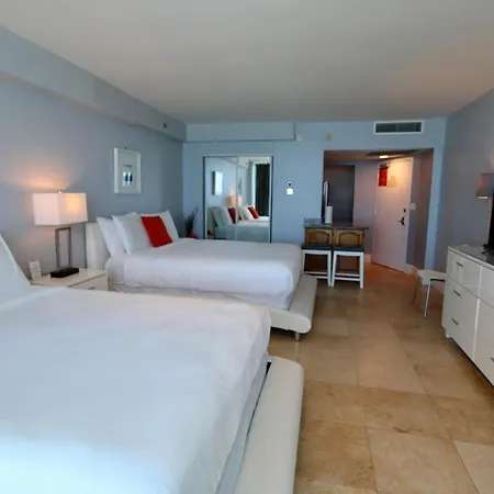 Castle 828 Oceanfront View With Balcony, Pool, Tennis, Beach Access And Free Parking!-2