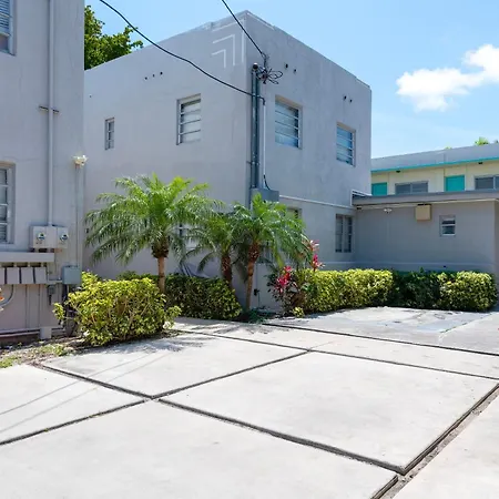Sunny Days Apartments-2
