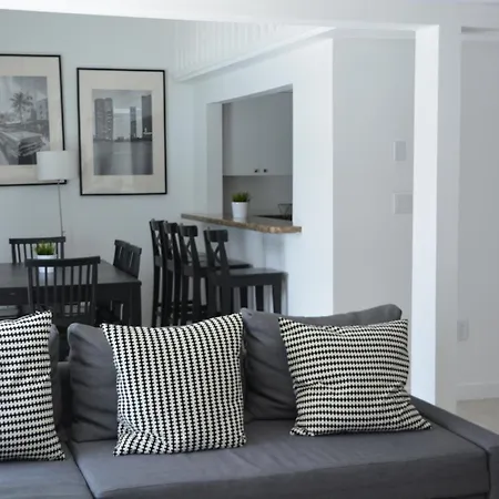 New Point Miami Beach Apartments-3