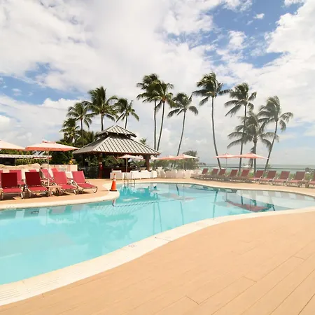 Alexander 1211 Beachfront Condo With Direct Beach Access, 2 Pools, Sauna, Gym-2