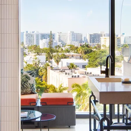 Moxy Miami South Beach-3