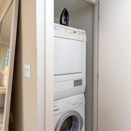 Oceanview Private Condo At 1 Hotel & Homes -1106-2
