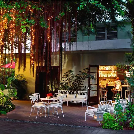 Dorchester Hotel&Suites-2