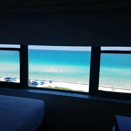 Ocean Front Casablanca Studios With Full Kitchens & Beach Access By Bl Rentals-2