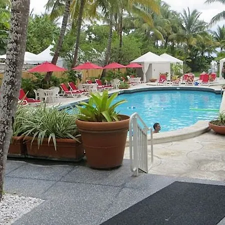 Richmond Studios South Beach-2