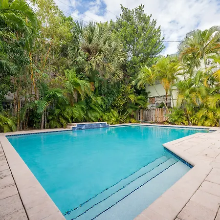 L'Etoile Apartments Part Of The Oasis Casita Collection-2