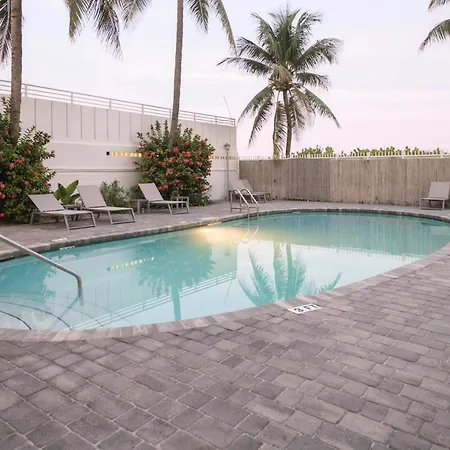 Ocean Drive Apartments-2