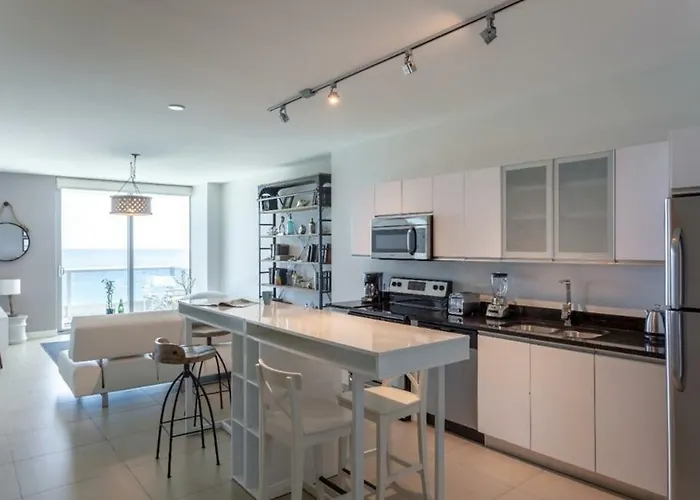 Dharma Home Suites Miami Beach At Monte Carlo che accetta animali