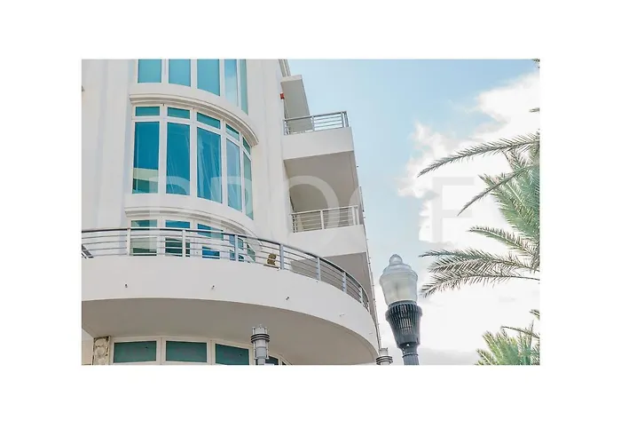 Ocean Five Condo Hotel Miami Beach che accetta animali